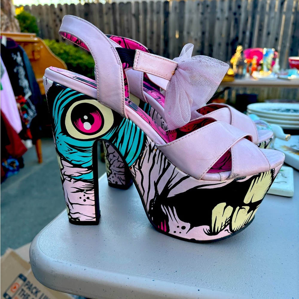 Pink monster high heels!